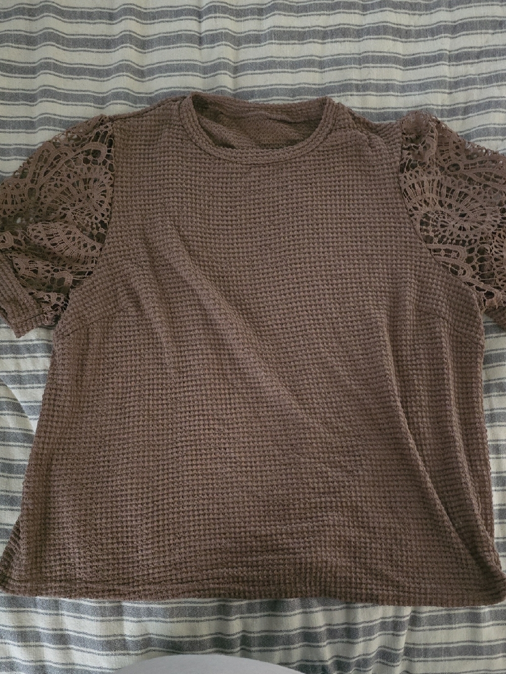 SHEIN Brown Waffle Knit Tee with Lace Sleeves
